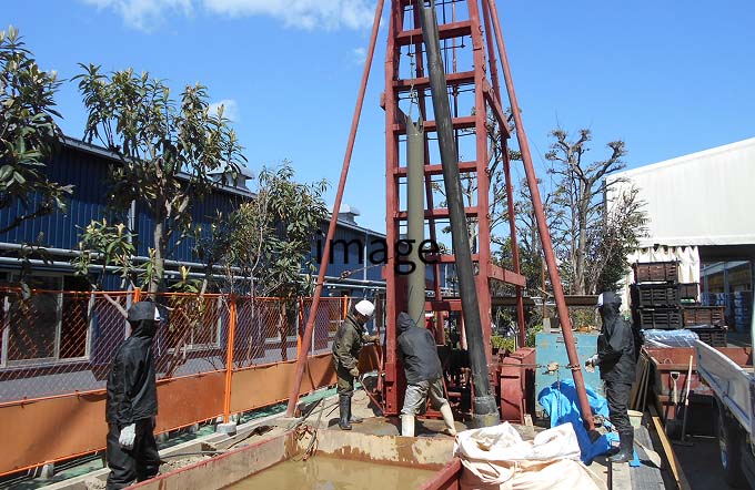 鑿井（さくい）工事状況